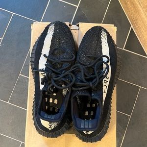 Adidas Yeezy Boost 350 V2 “Oreo”